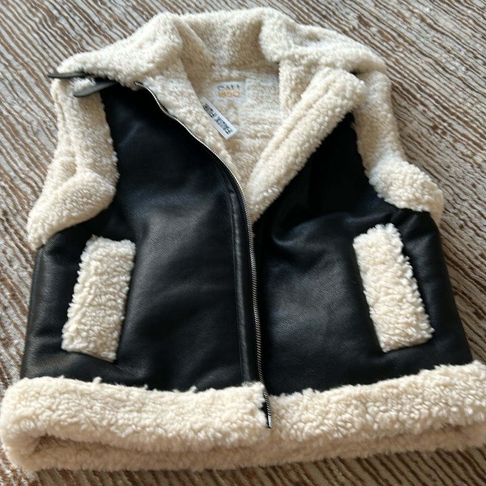 Vest - Picture 8 of 8